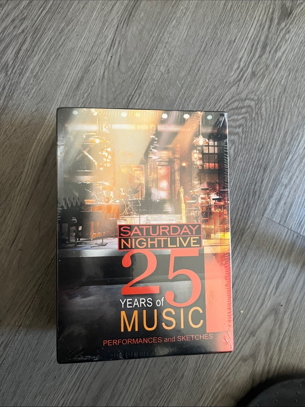 Saturday Night Live 25 Years of Music DVD Set - Black/Red/Orange
